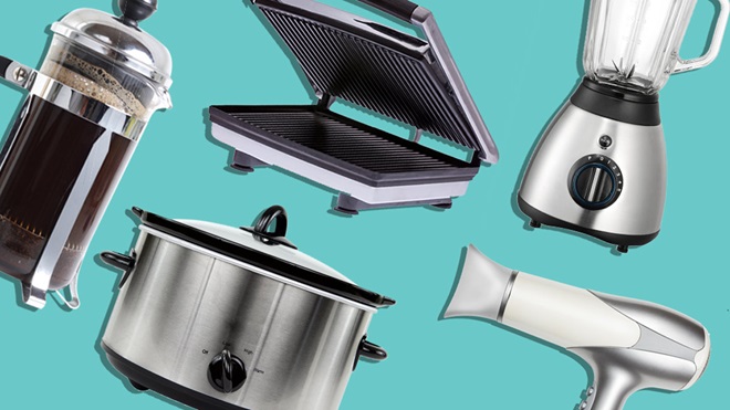 Unusual-ways-you-can-use-household-appliances-blender-hairdryer-sandiwch-press-french-press-blender
